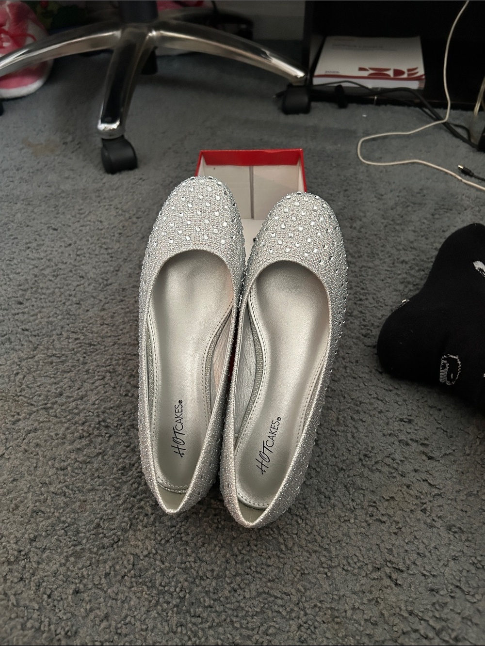 Hot Cakes Silver Crystal-Embellished Ballet Flats